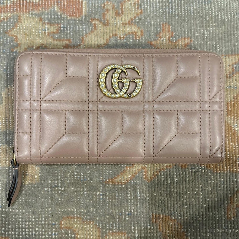 Gucci double Pearl GG Marmont wallet